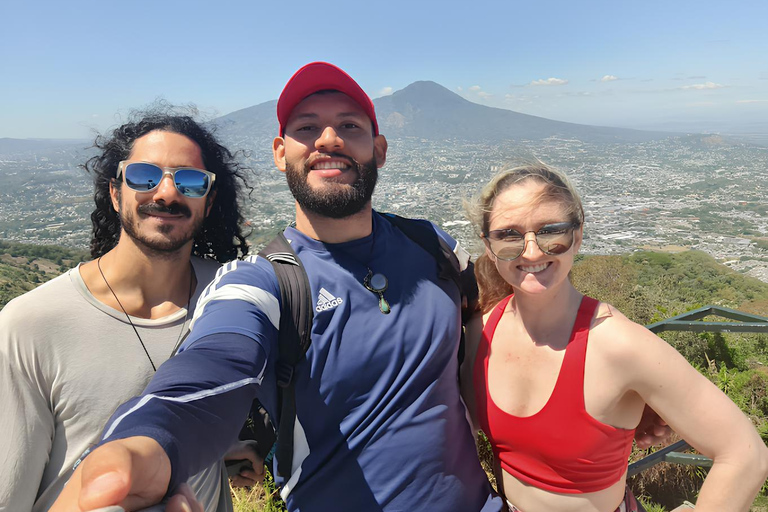 San Salvador : Randonnée vers un point de vue panoramique de la ville