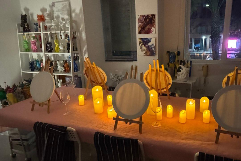 تجربة الفن والموسيقى على ضوء الشموع في أليكانتيفن وموسيقى على ضوء الشموع على لوحة كبيرة 30 × 30 أو 30 ×