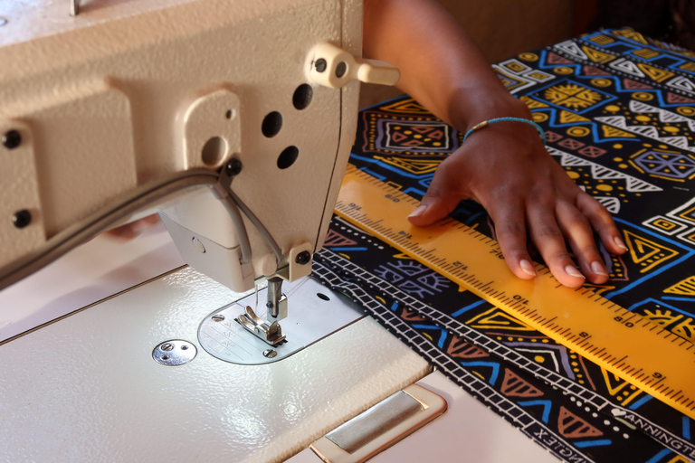 Kigali: Kimironko Market Tour and Sewing Workshop KIMONO MAKING