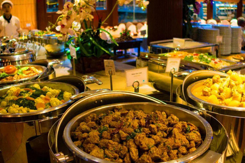 Bangkok: Rejs statkiem White Orchid Chao Phraya, tajski bufet i piwoWylot z Asiatique The Riverfront