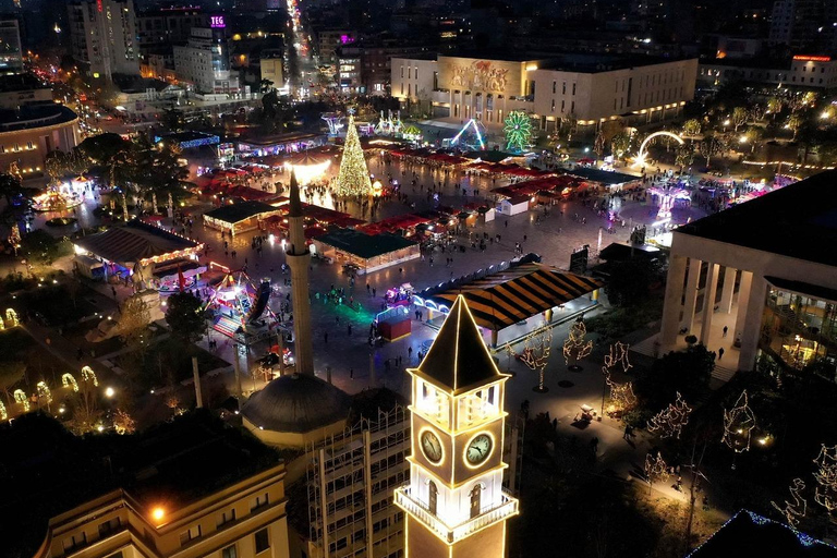 Tirana: Magisk julrundvandring med en drink