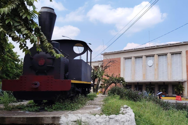 Cali: Explore the City Like a Local Using Public Transportation Cali: Explore the City Like a Local by Public Transportation.