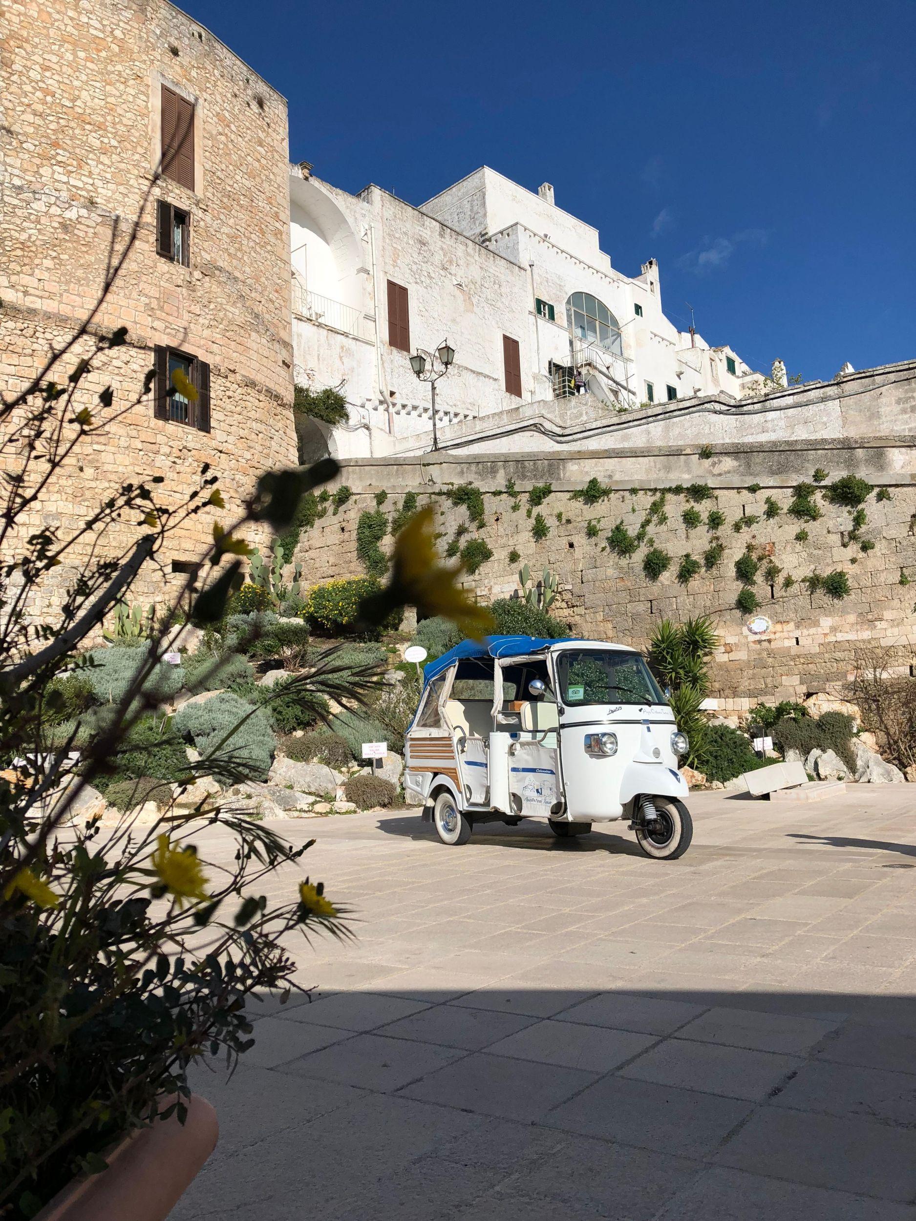 Ostuni: Tour mit dem Ape Calessino zur Entdeckung der Weißen Stadt