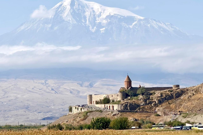 埃里温：霍尔维拉普、加尔尼、盖加尔德、西风洞和查伦茨拱门私人夜间游览