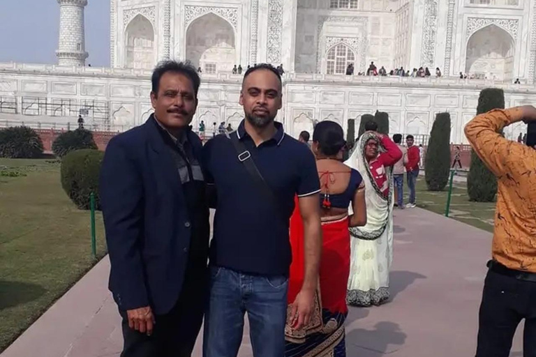 Delhi :-Best Private Agra's Taj Mahal and Red fort tour