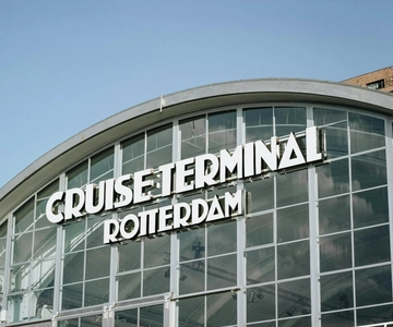 Krydstogtterminal i Rotterdam: Privat tur i luksusbil