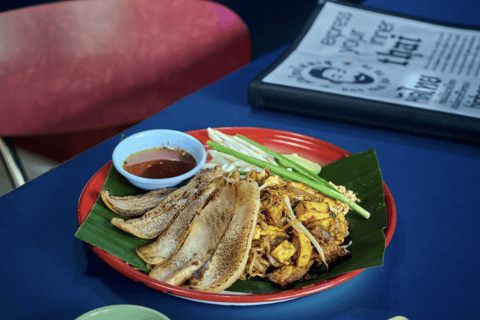 Bangkok: Michelin Street Food Tour by Tuk-Tuk with Pickup