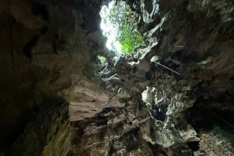 Tour panoramico della città di Đà Nẵng in privato con guida femminileTour privato in auto