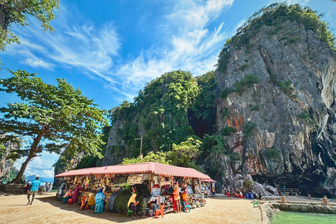 Phuket : Excursion privée en bateau de luxe dans la baie de Phang NgaBateau de luxe de l'époque à partir de Phuket