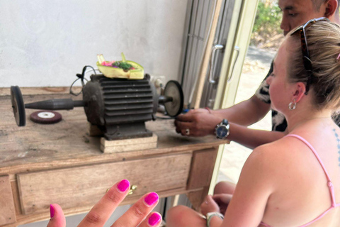 Bali: Fabricación Práctica de Joyas de Plata en Kuta y UluwatuPUNTO DE ENCUENTRO EN LEGIAN (CLASE DE ELABORACIÓN DE PLATA DE KUTA)