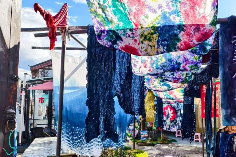 Lijiang : visite privative de Baisha, du village Naxi et des zones humides de LashiVéhicule privé et guide