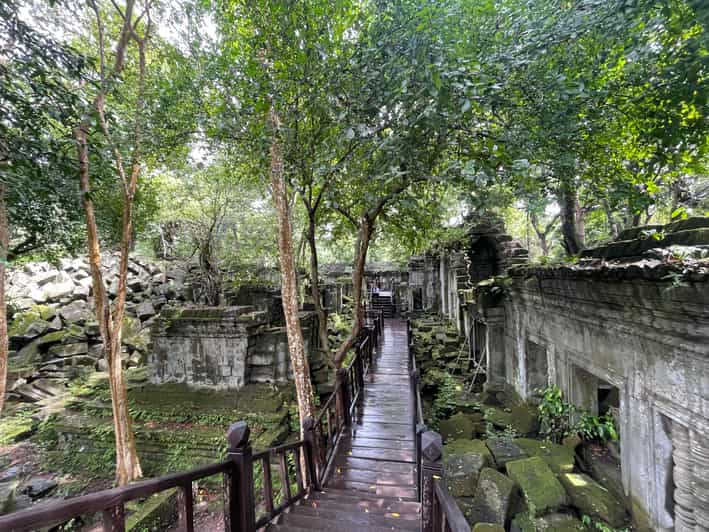 Beng Mealea Tour with Hotel or Airport Transfer