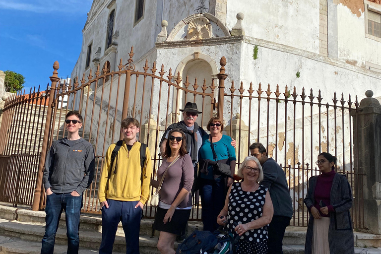 Lagos: Wandeltour met gids met Brodie uit AustraliëLagos: Wandeltour met gids en lokale tips