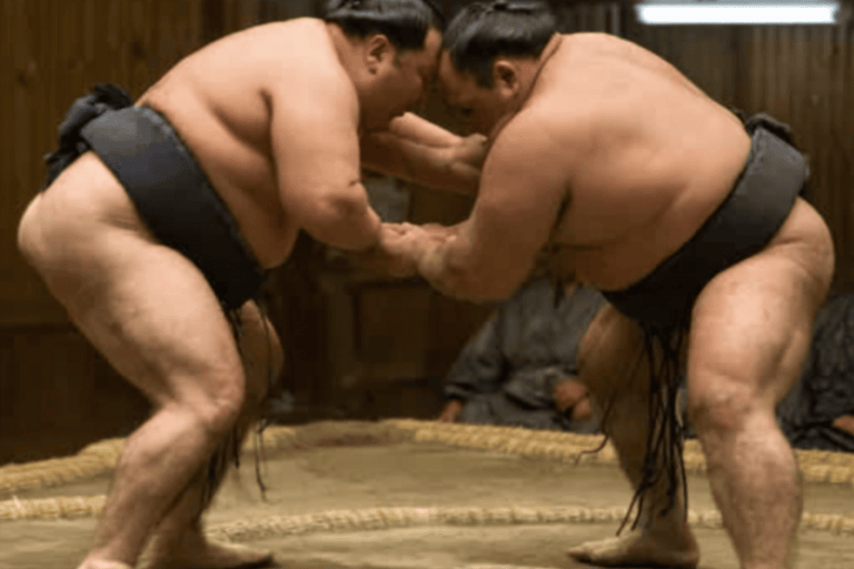Kioto: doświadczenie sumo z drinkiem i zdjęciemKioto: doświadczenie sumo z napojem i zdjęciem