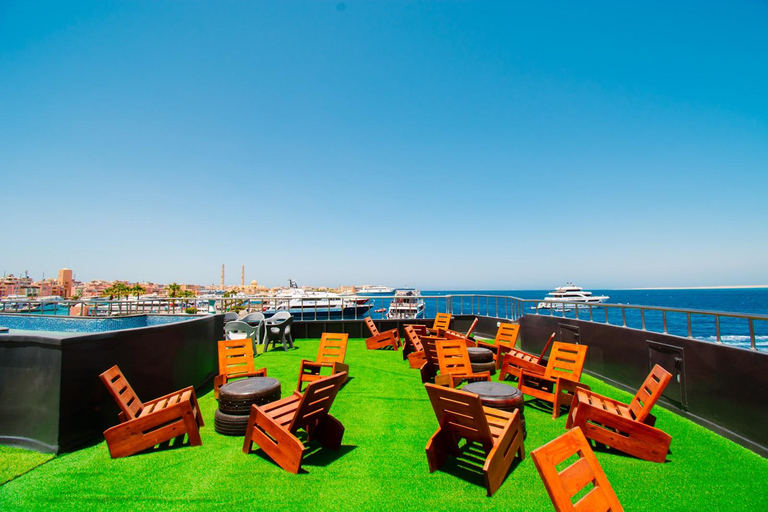 Hurghada: Luxury Catamaran Semi Submarine & Island & Sunset Luxury Catamaran Island With Private Transfer