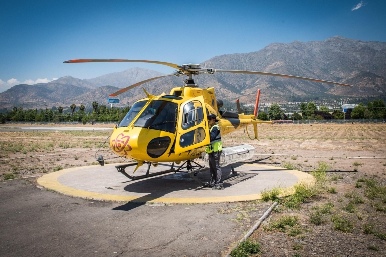 Santiago: Hubschrauberflug mit Hoteltransport.Hubschrauberflug in Santiago mit Hoteltransport