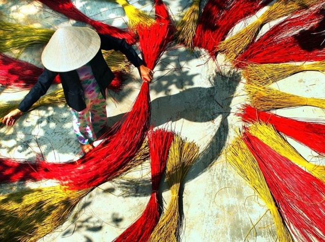 Sunset Da Nang: Mat Village, Nam Sơn Pagoda & Charming Show