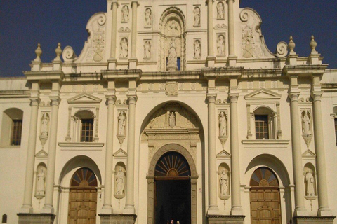 Puerto Quetzal: Private Antigua Tour with Pickup & Guide