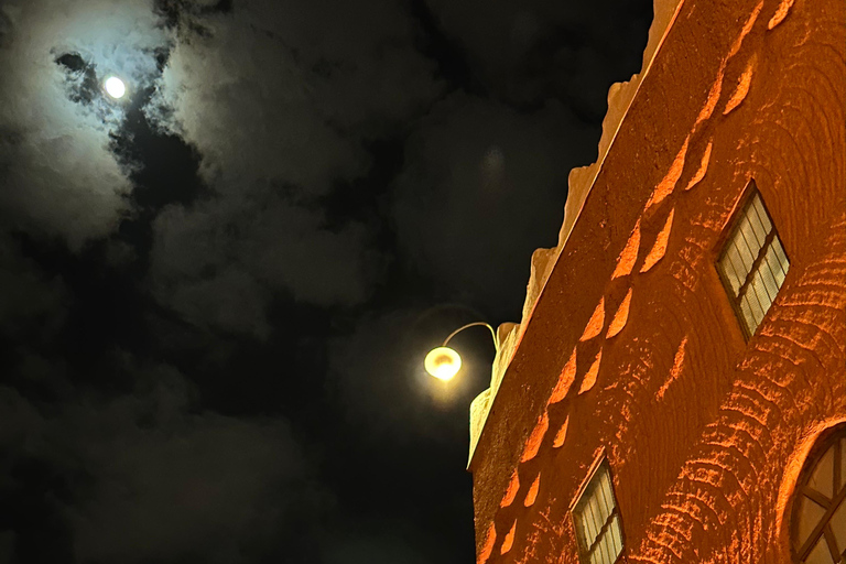 Riyadh: Edge of the World & Ibn Rashed Cave Sunset Tour