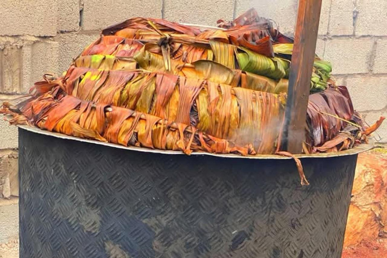 Kampala: Traditional Ugandan Cooking Class & Meal Chicken Luwombo Experience