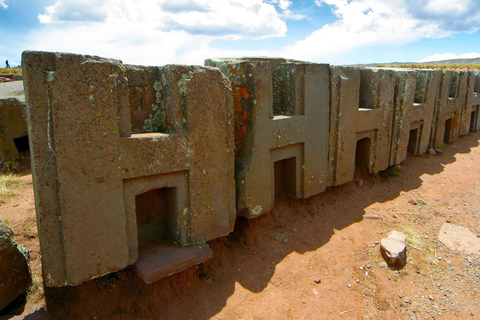 La Paz: Visita guiada a las Ruinas y Museo de Tiwanaku con almuerzo