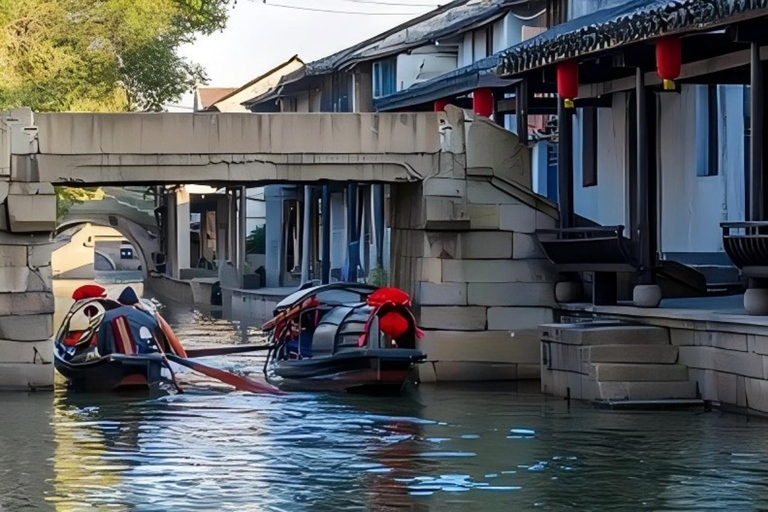 One Day Trip to Zhujiajiao Ancient Town, Shanghai