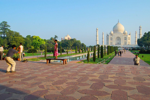 Au départ de New Delhi : Tour du Taj Mahal au lever du soleil avec Fatehpur SikriVisite privée de Delhi - voiture, guide, billets et repas 5 étoiles