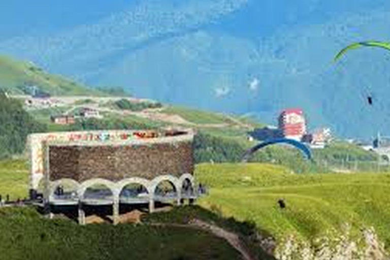 From Tbilisi: Kazbegi & Caucasus Mountains Photo Tour