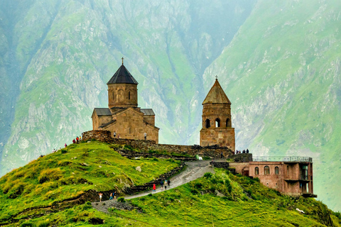 Kazbegi Day Tour from Tbilisi with Local Tastings