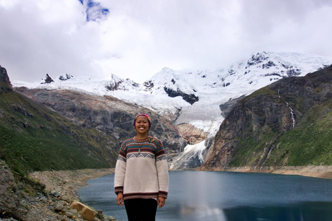 Huaraz: Private hiking route through the Rajucolta lagoon