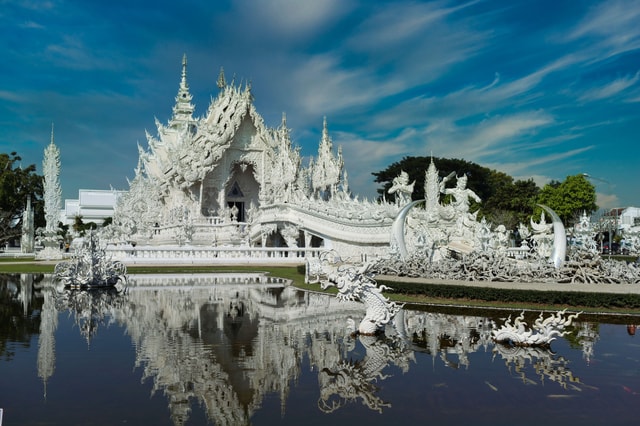 Chiang Mai: White & Blue Temple, & Sky Lantern Festival