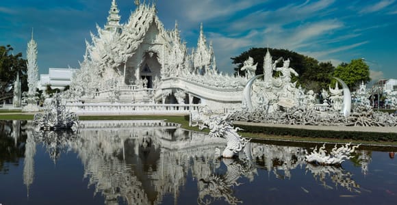 Chiang Rai Day Trip Visit Beautiful Temples and Cave of Arts