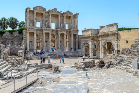 Éfeso de día completo Tour a casa de María, templo de ArtemisaInformación Pública de Éfeso a la Casa de María y Templo de Artemisa