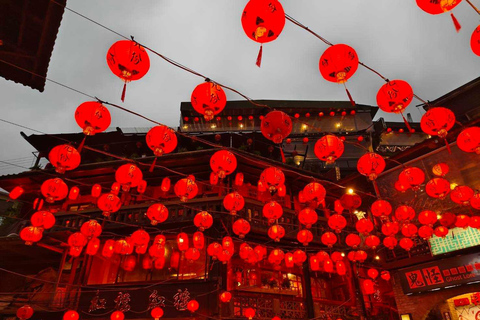 From Taipei: Jiufen & Shifen Private Day Trip with Driver