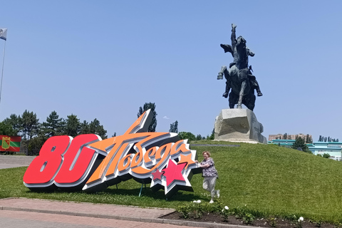 Chisinau:Transnistria Soviet &Fish Farm & Sturgeon Factory Transnistria, Lenin Monuments & Sturgeon Fish Farm Tour
