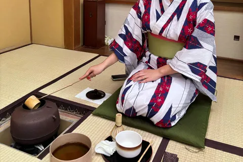 Yokohama : Cerimónia do chá com doces e lembranças