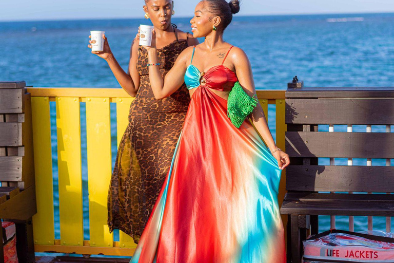 Montego Bay : Poko Loko Floating Bar Island Chill TourMontego Bay : Excursion détente sur l&#039;île du bar flottant Poko Loko