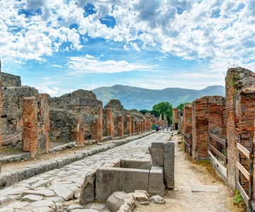 From Rome: Pompeii, Positano and Amalfi Full-Day Tour