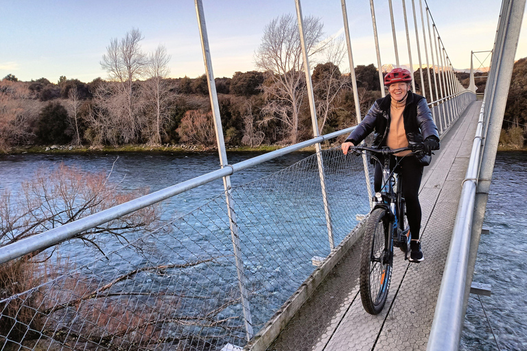 Wānaka: Gladstone Track and Wanaka Trails on Bike or eBike E-Bike and Shuttle Included