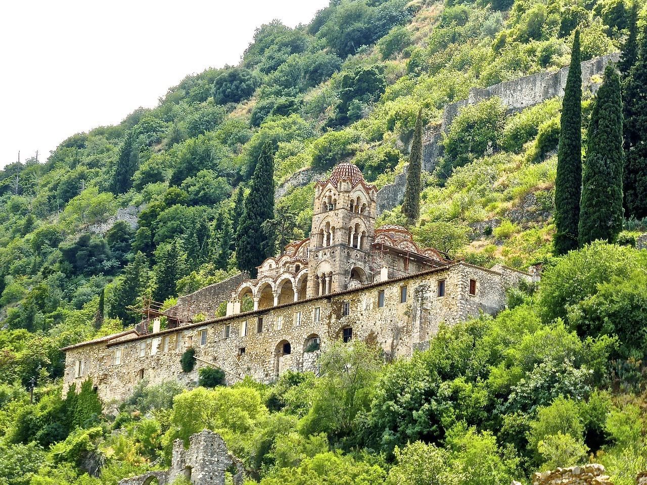 Entdecke Sparta und Mystras auf einer privaten Tagestour