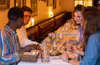 Paris: Montmartre-Foodtour in kleiner Gruppe mit ortsansässigem Guide und umfassender Mahlzeit