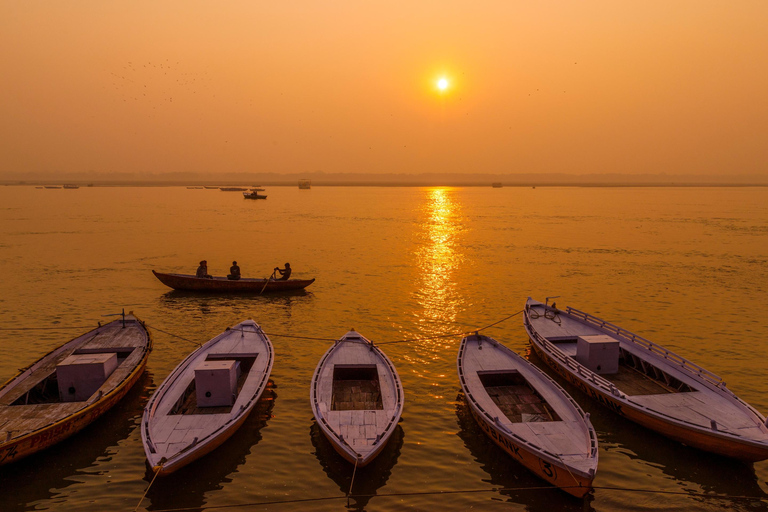 Varanasi: 3-Tage Varanasi Tour mit UnterkunftDiese Option beinhaltet Privatfahrzeug und Unterkunft