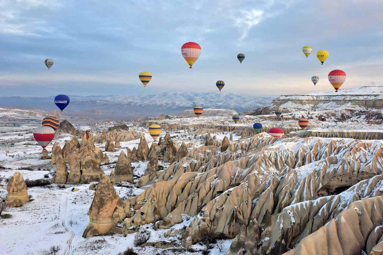 Cappadocia: Goreme Hot Air Balloon Flight at Sunrise