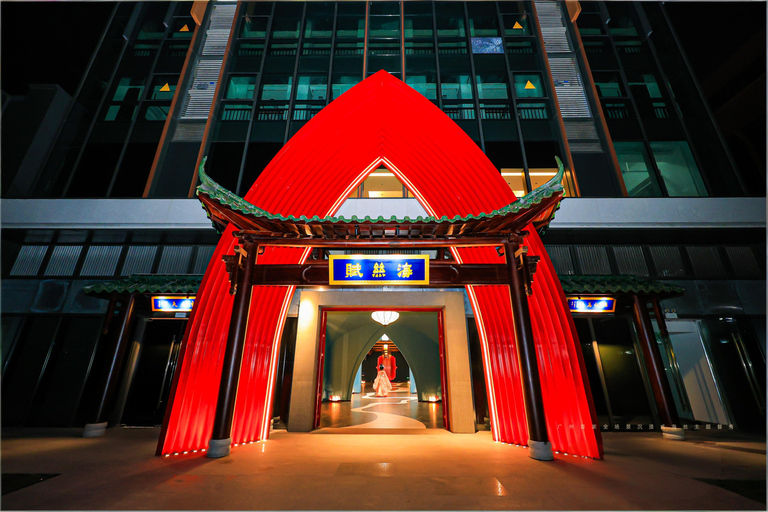 Guangzhou: Royal Cultural Dinner Show – HaiSiFu Standard Seating - Lunch