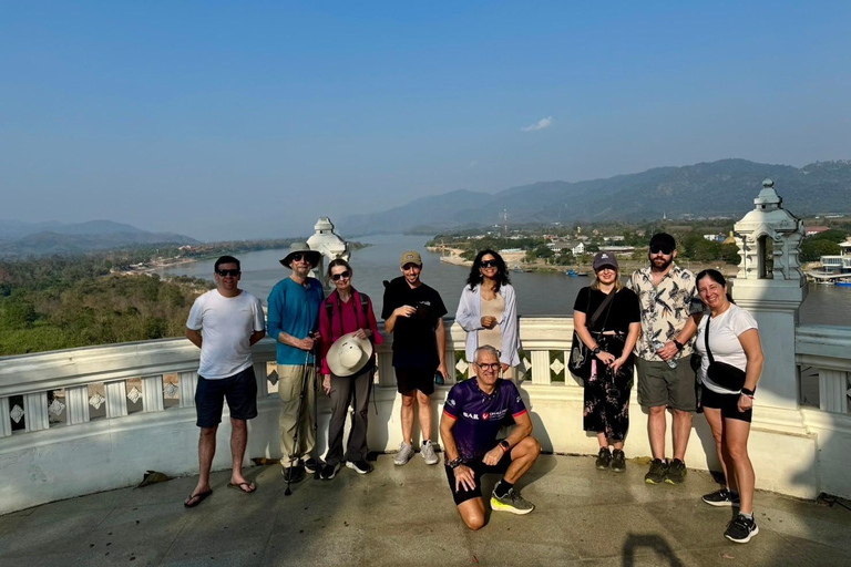 Chiang Rai:Guided Highlights Full-Day Tour-FREE LUNCH BUFFET Experience the Wonders of Chiang Rai with Free Thai Buffet