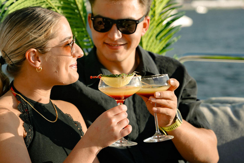 Dubai: Sunseeker Superyacht VIP Dinner, Drinks & Live DJ Soiree- Zen Med Gastronomy