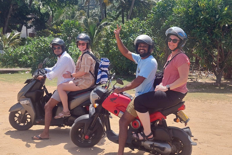 Galle: Private Full-Day Scooter Tour with Lunch and Guide Scooter Tour with a Swim