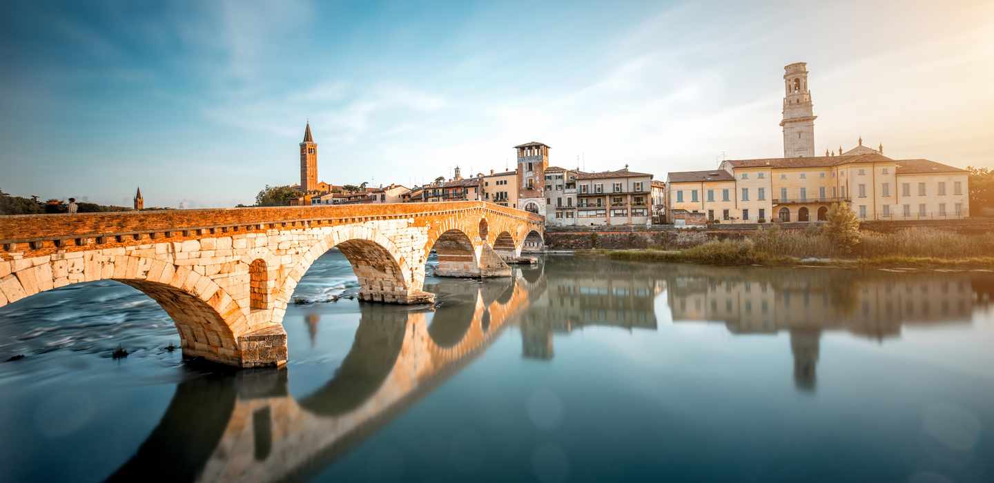Von Mailand nach Verona mit dem Hochgeschwindigkeitszug: geführte Stadtrundfahrt zu Fuß