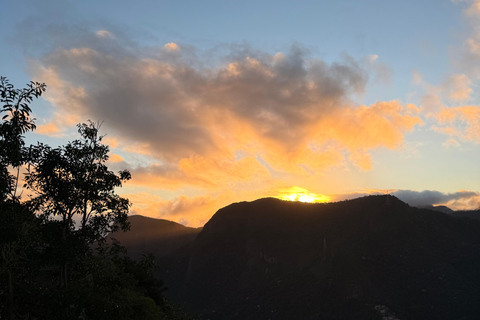 Two Brothers Hill (Morro Dois Irmaos) Hike + Snack with Cria Guide Hiking tour on Two Brothers Hill (Morro Dois Irmãos) + breakfast with local guide