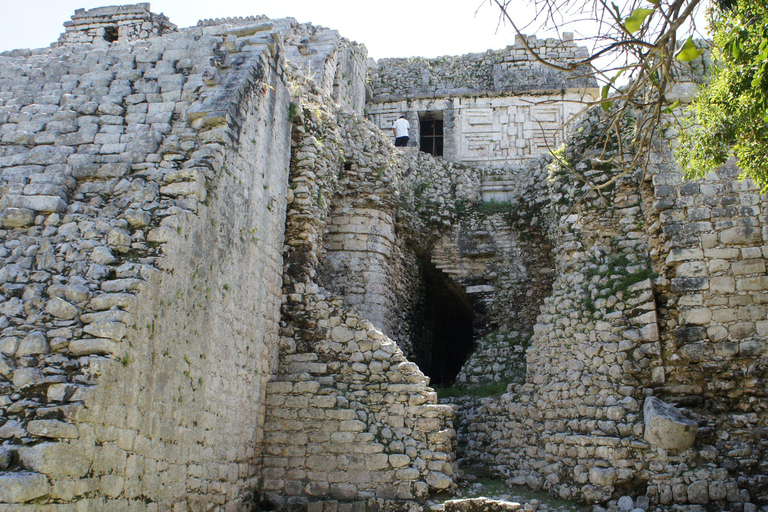 Cancún: Chichen Itza, Ik Kil Cenote och Valladolid med lunchUpphämtning i Cancun-området